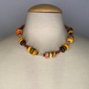 Women’s Short Choker Multi-Colored Beaded Necklace EUC OS Orange Green